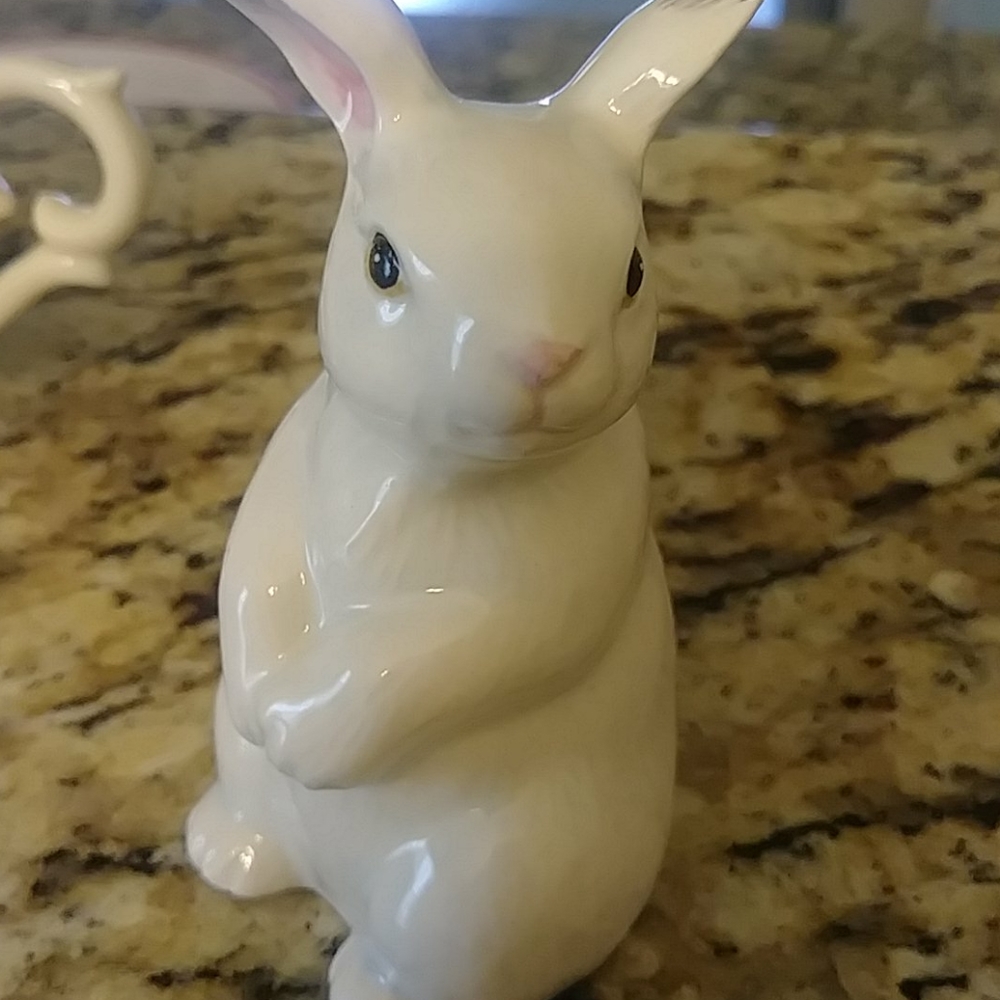 Bunny small cream color decorative